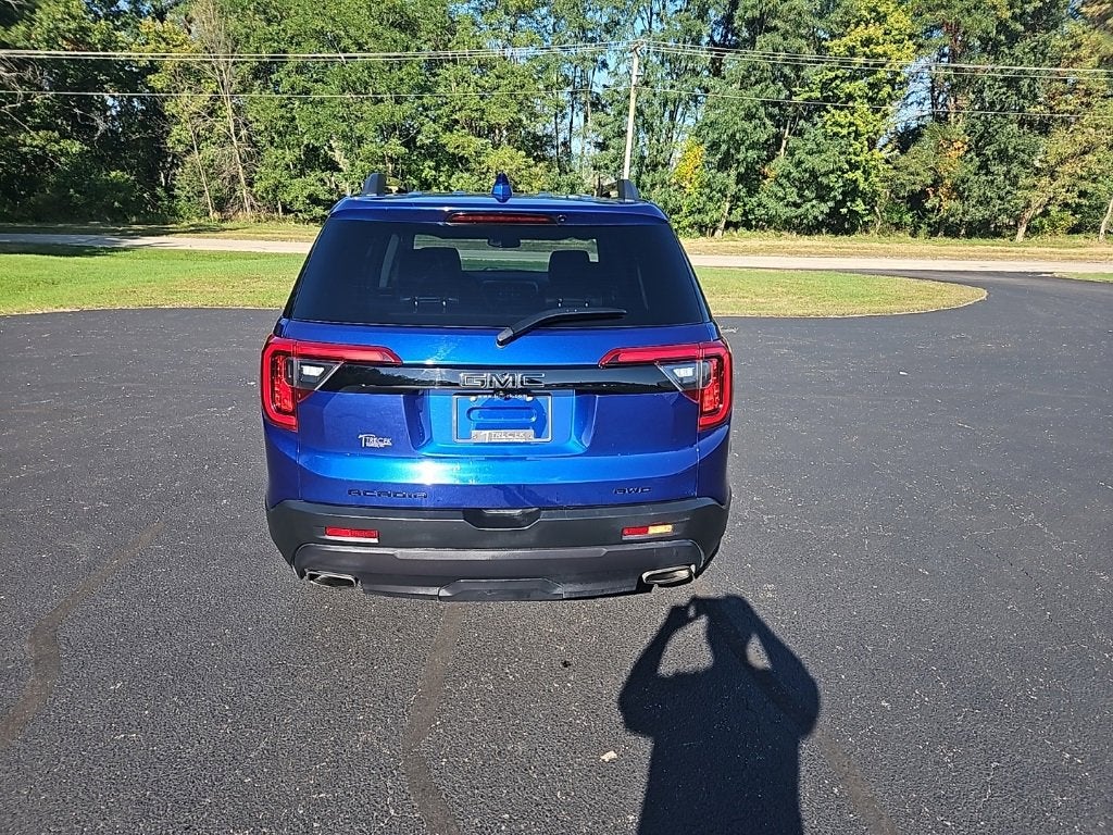 2023 GMC Acadia SLT