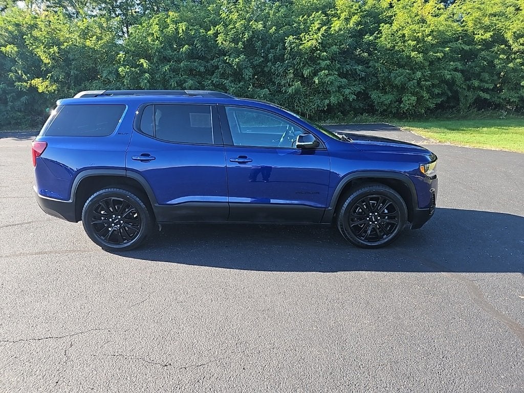 2023 GMC Acadia SLT
