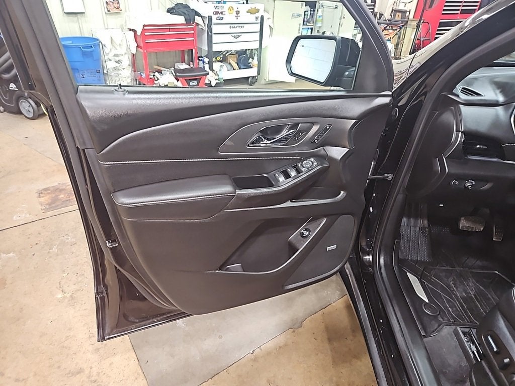 2024 Chevrolet Traverse Limited Premier