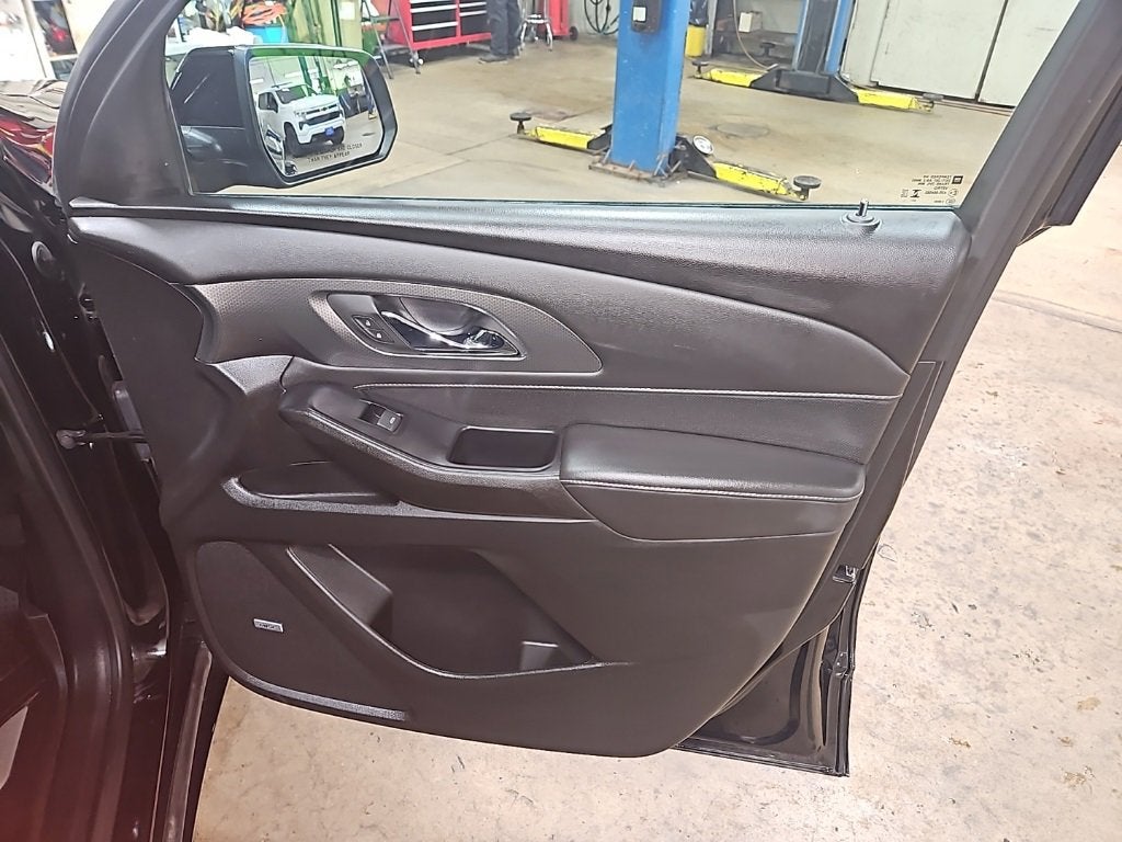 2024 Chevrolet Traverse Limited Premier