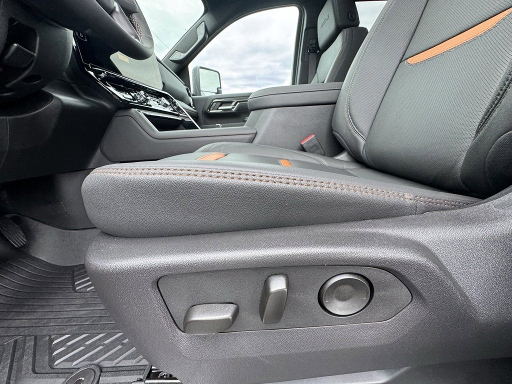 2025 GMC Sierra 2500 HD AT4