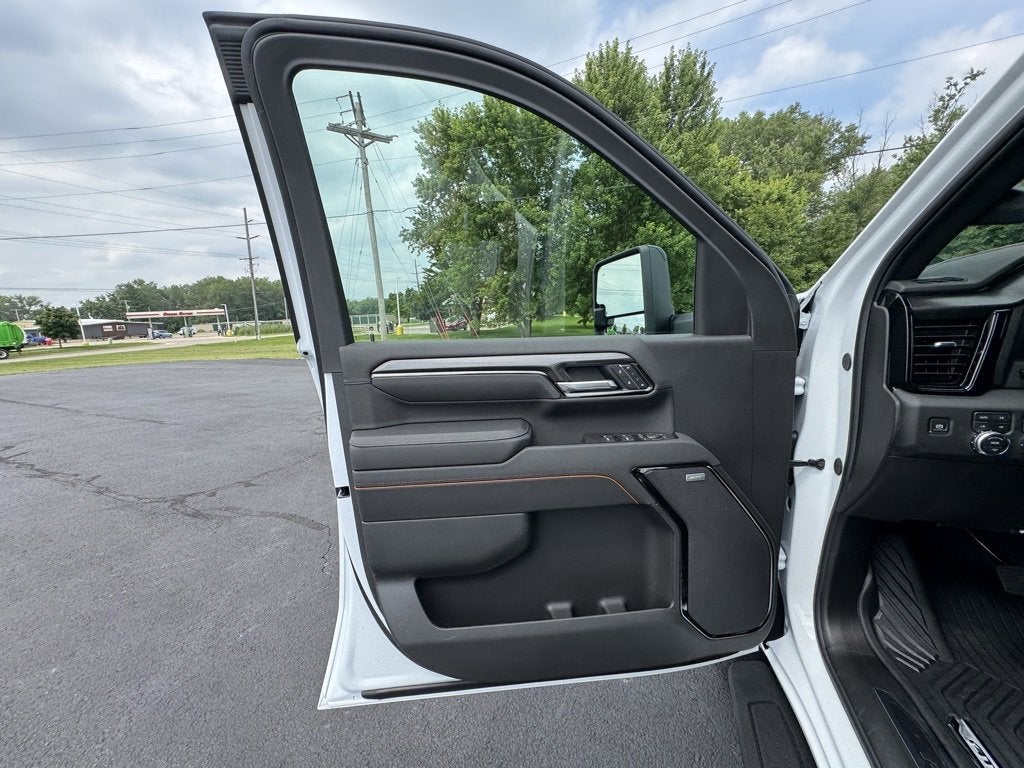 2025 GMC Sierra 2500 HD AT4