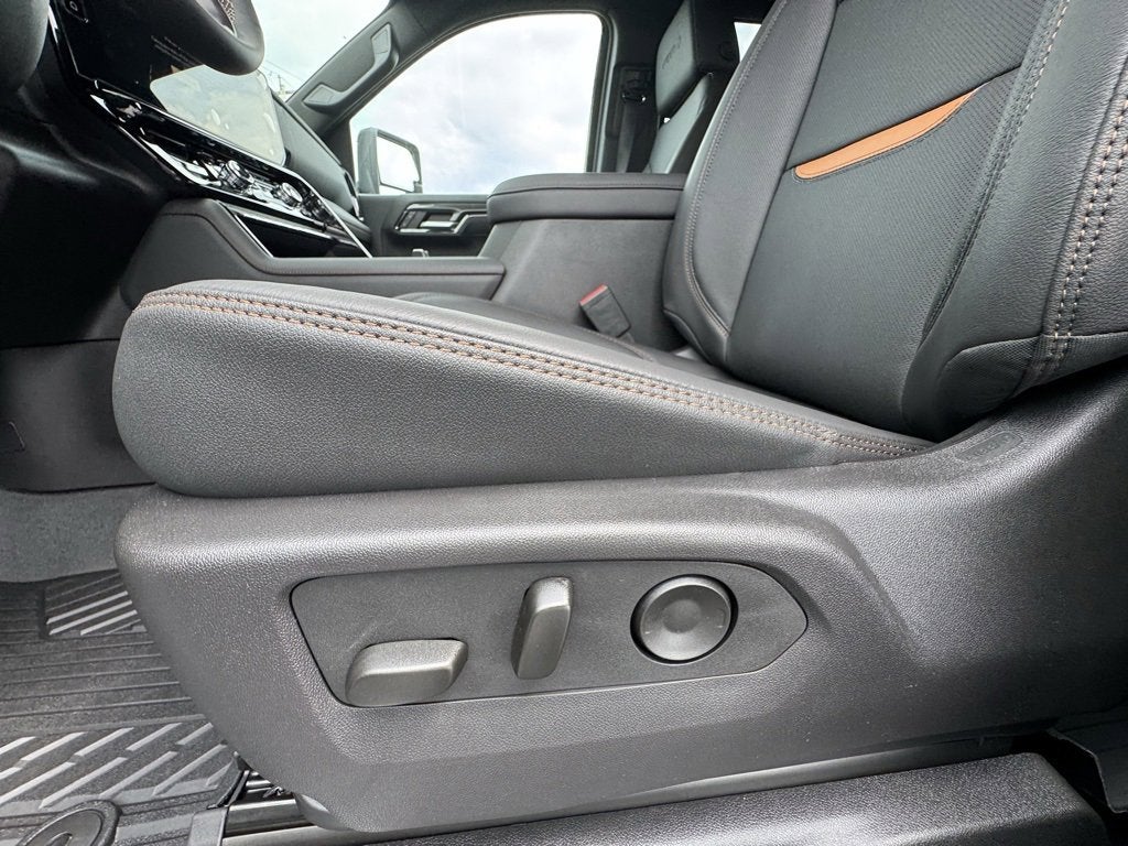 2025 GMC Sierra 2500 HD AT4