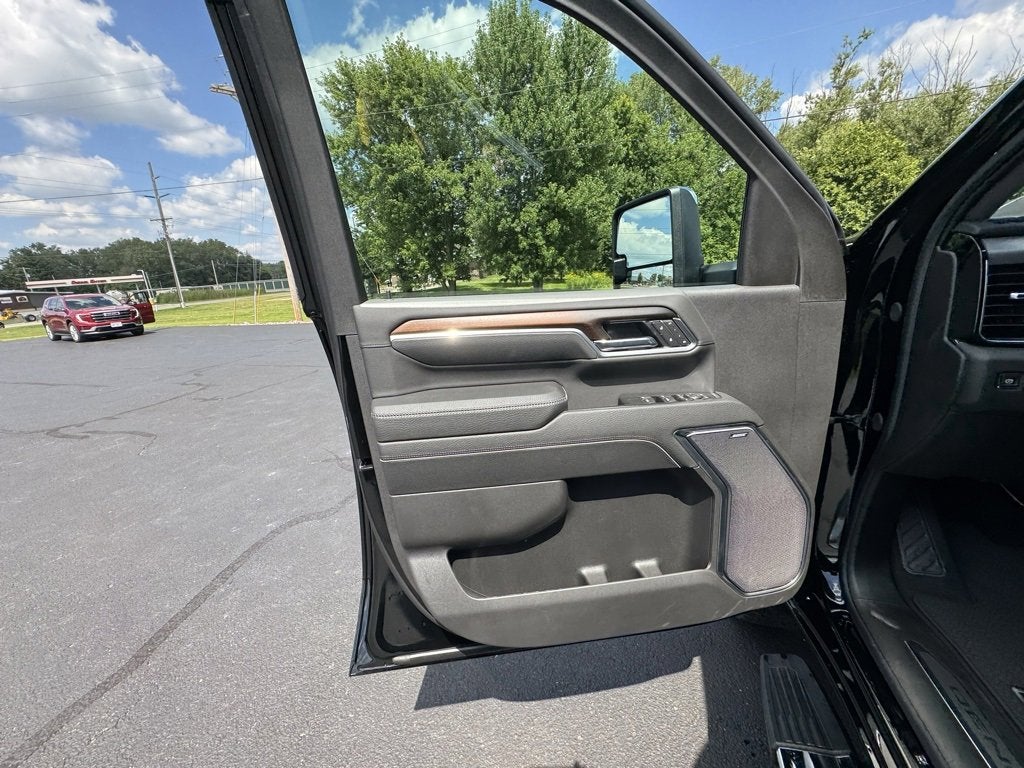 2025 GMC Sierra 2500 HD Denali