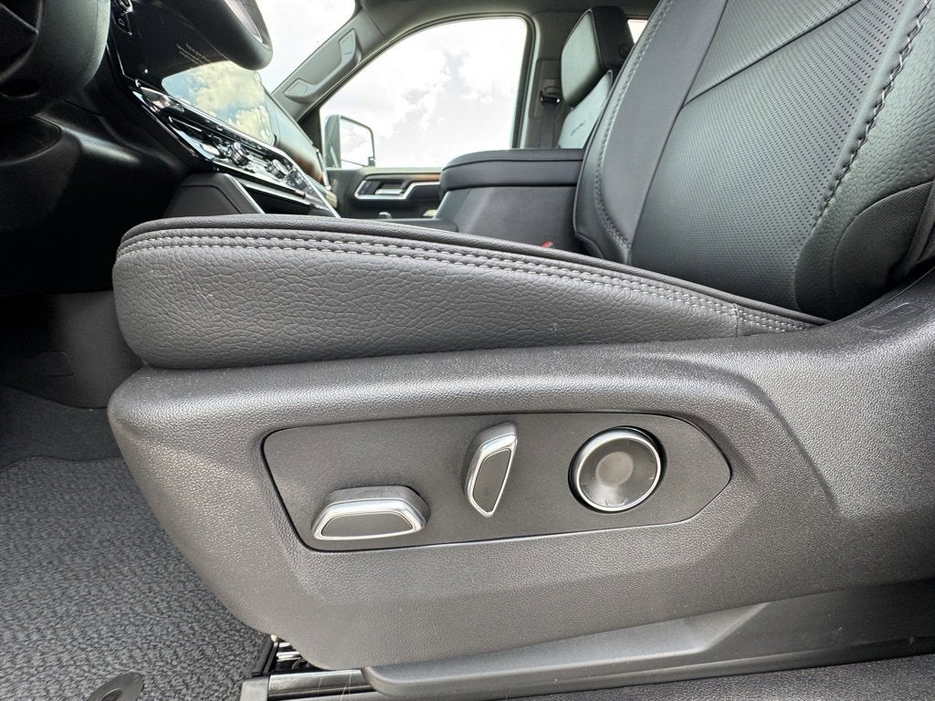 2025 GMC Sierra 2500 HD Denali