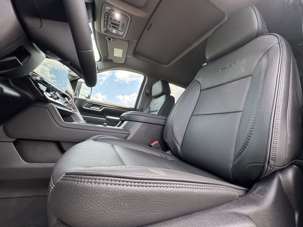 2025 GMC Sierra 2500 HD Denali