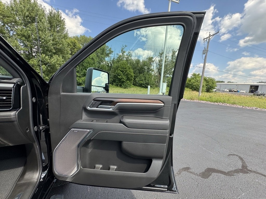 2025 GMC Sierra 2500 HD Denali