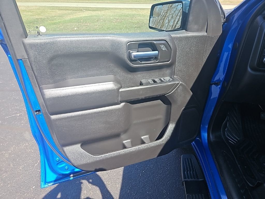 2023 Chevrolet Silverado 1500 Custom Trail Boss