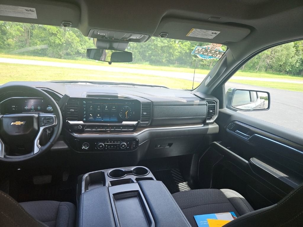 2023 Chevrolet Silverado 1500 LT (2FL)