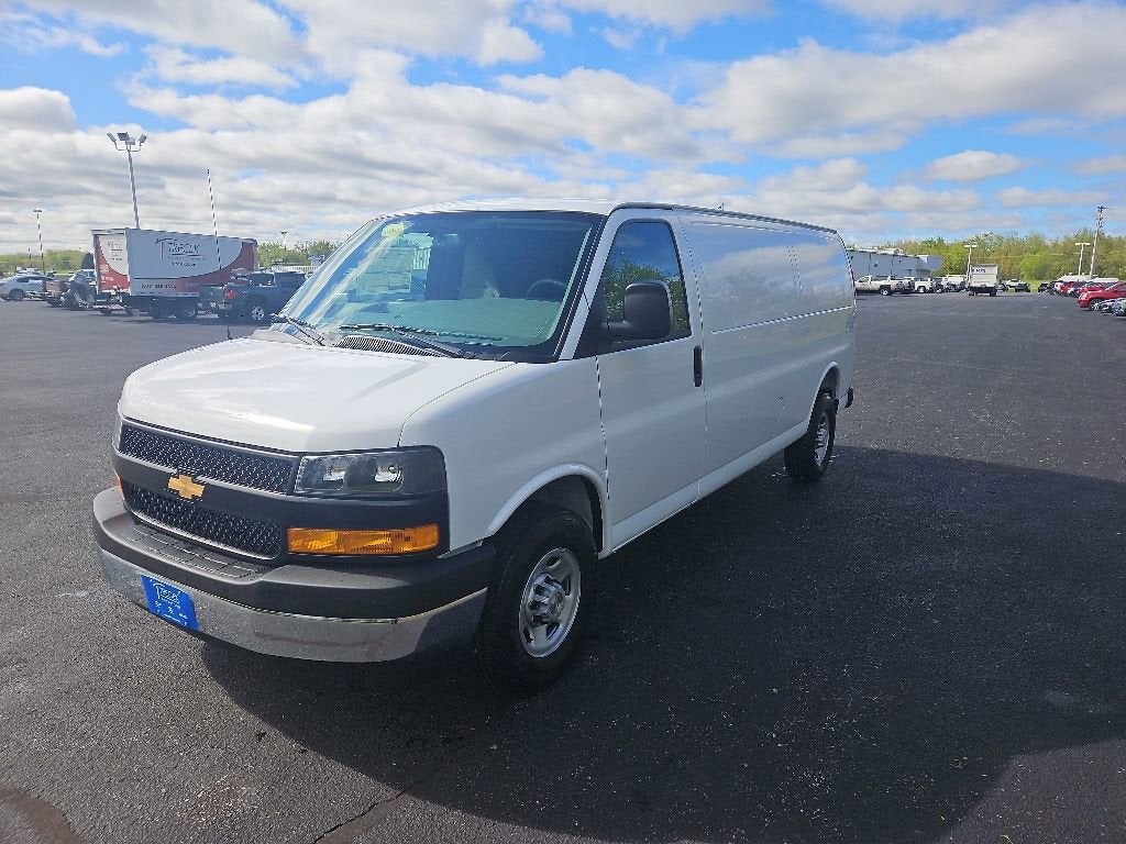2026 Chevrolet Express Cargo WT