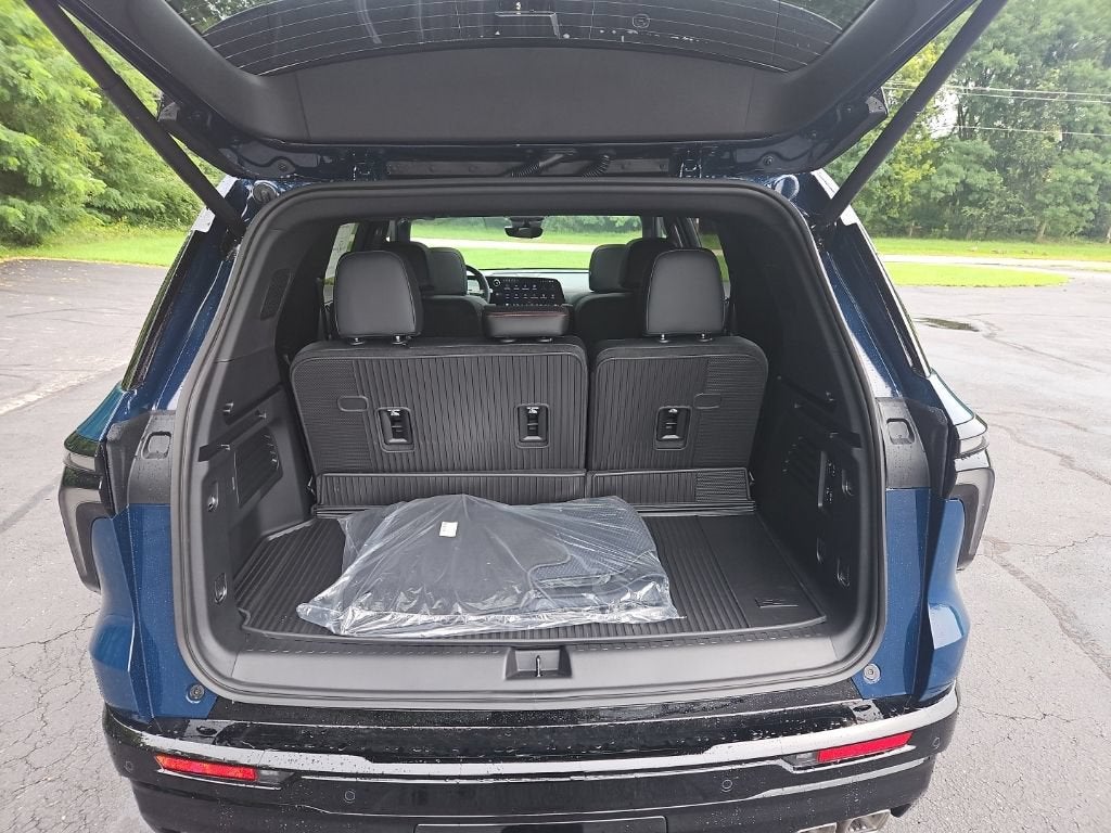 2027 Chevrolet Traverse RS