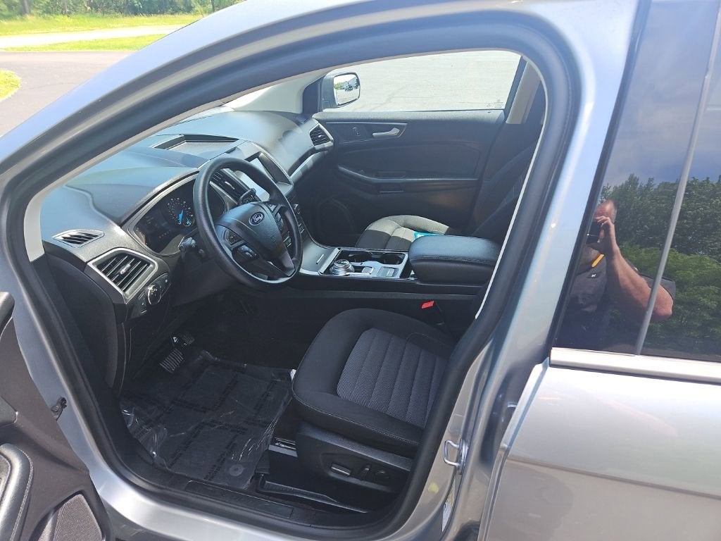 2020 Ford Edge SE