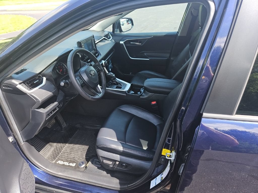 2020 Toyota RAV4 XLE Premium