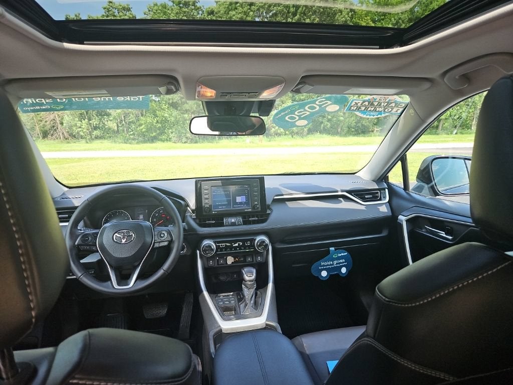2020 Toyota RAV4 XLE Premium