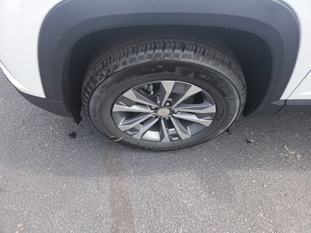 2027 Chevrolet Equinox AWD LT